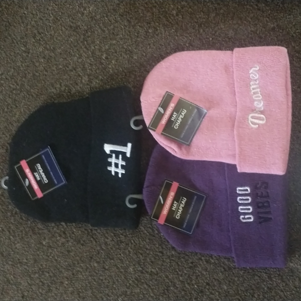Turn-up Style Doker Beanie Bundle Wool Blend Embroidered Hats Dreamer Good Vibes